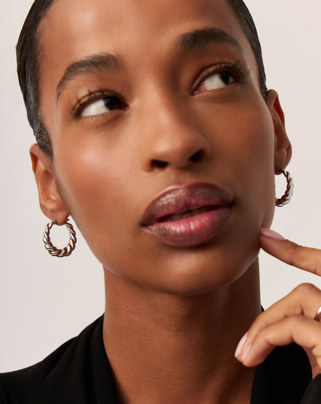 Twisted Tidal Medium Hoop Earrings | Silver Plating on Brass